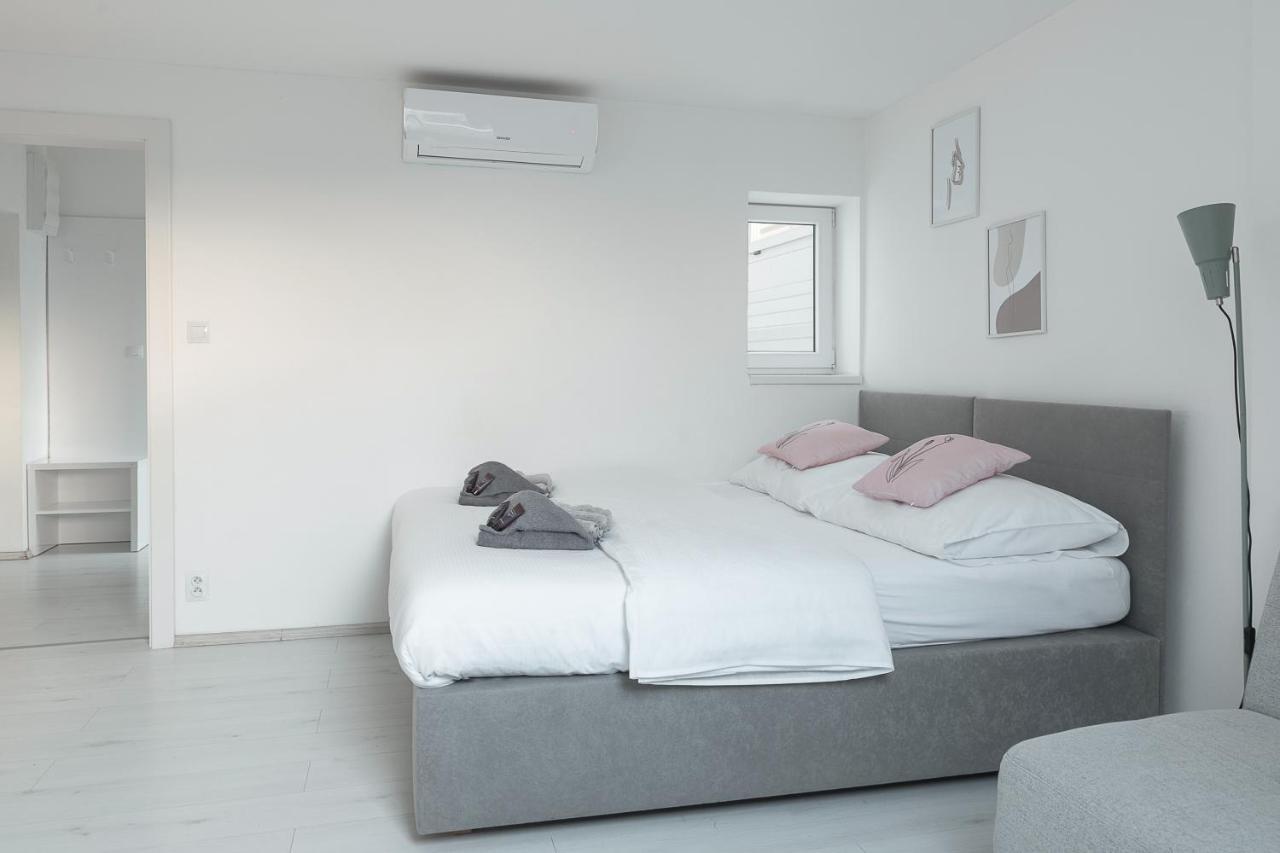 Skolska Winter Terrace Apartment Прага Экстерьер фото